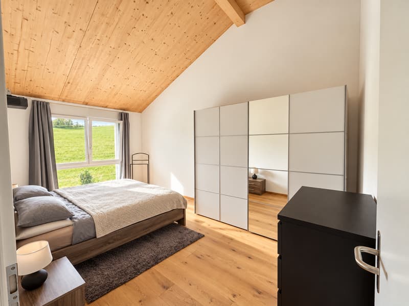 Neuwertig – 5.5-Zimmer-Haus mit Garten & Doppelgarage (4)