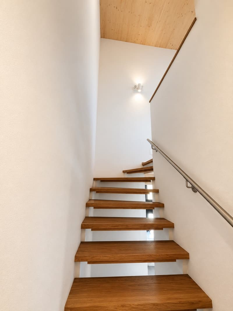 Neuwertig – 5.5-Zimmer-Haus mit Garten & Doppelgarage (11)