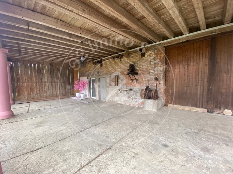 Ferme rénovée avec grange et atelier (6)