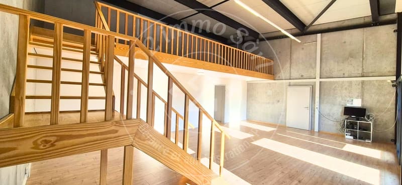À louer à Ursy - Local commercial / bureau de 113 m² avec mezzanine (3)