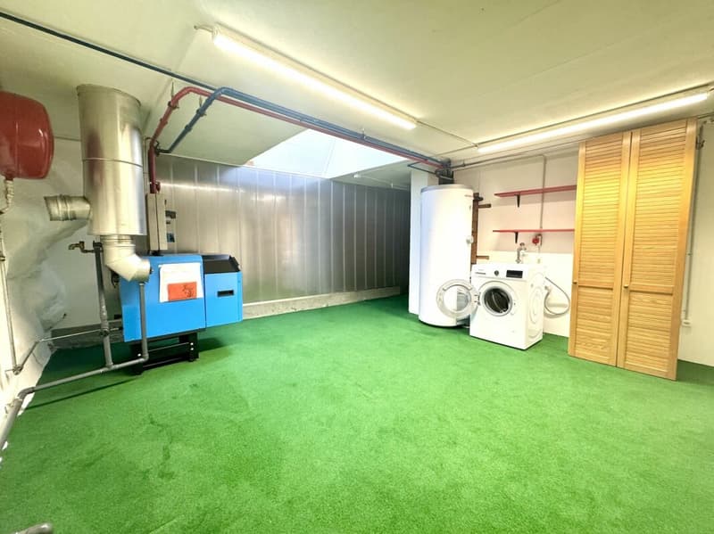 Idillio residenziale esclusivo: Affascinante casa colonica su una pendice sud con grande potenziale a Oensingen (25)