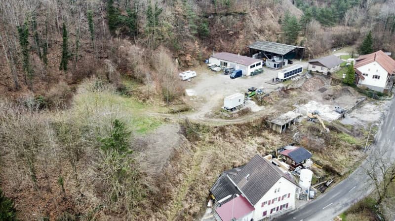 Investitori, attenzione: 7'833 m² di terreno industriale con diritti d'acqua esclusivi (9)