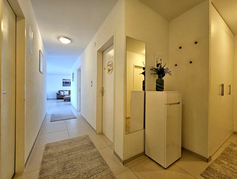 Appartement 4.5 pièces très bien entretenu et ensoleillé avec balcon et vue panoramique (14)