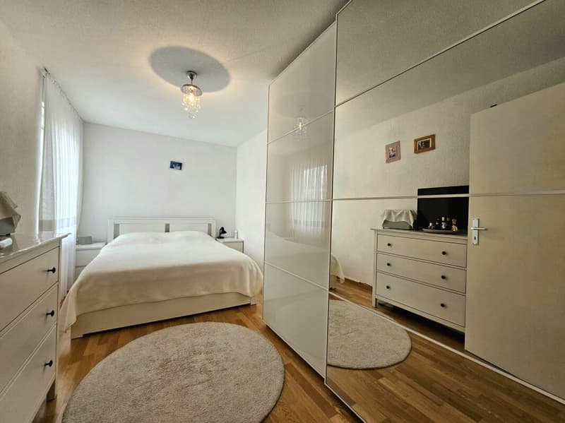 Appartement 4.5 pièces très bien entretenu et ensoleillé avec balcon et vue panoramique (12)