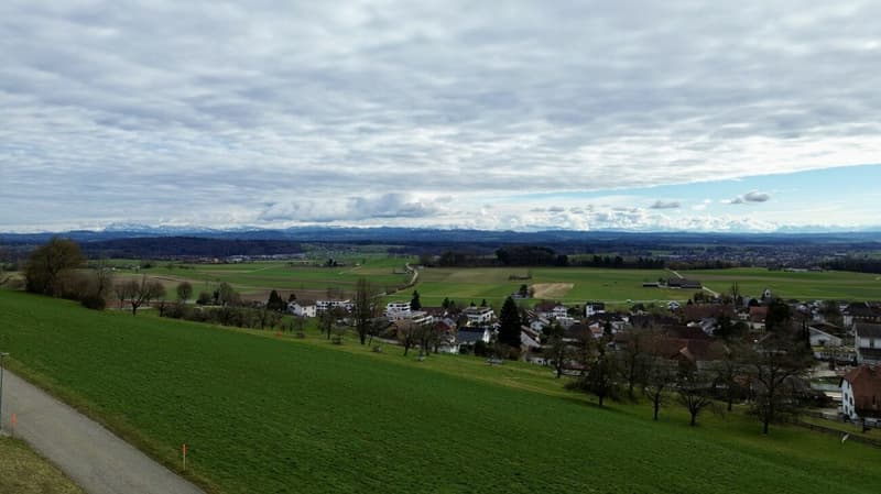 Reserviert - Sonniges Panorama-Grundstück in erhöhter Lage mit Alpenblick (8)