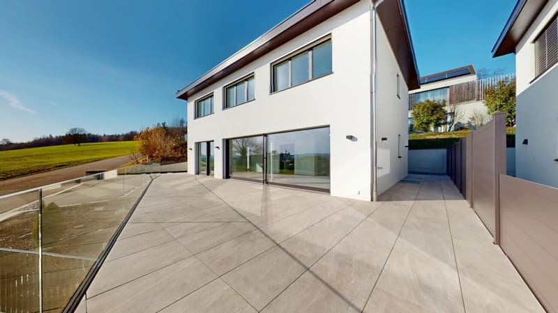 Modernes Wohnen auf höchstem Niveau - Minergie-Villa mit Bergblick (5)
