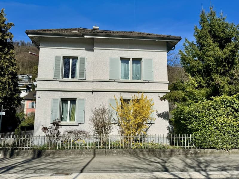 Attraktive Investitionsmöglichkeit in Bestlage - Mehrgenerationenhaus mit vielfältigen Möglichkeiten (1)