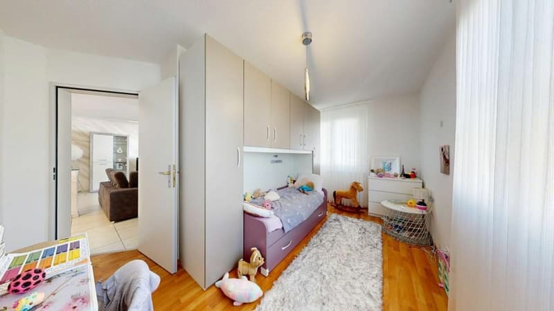 Ampio appartamento 4.5 locali con 125 m² di superficie abitabile a Zuchwil (7)
