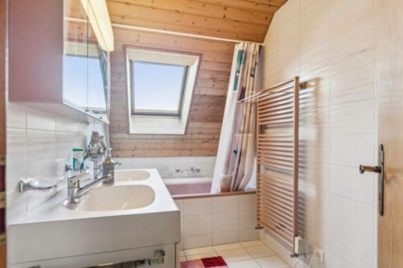Appartamento duplex elegante con un'esperienza di vita unica su due livelli a Dotzigen! (9)