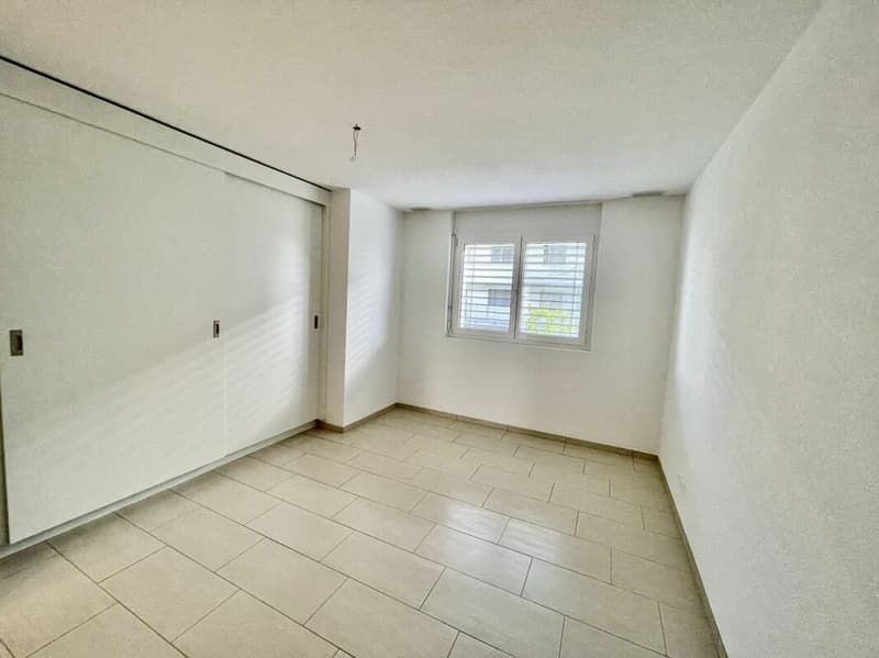 Modern 4.5 room apartment with terrace & lift in Luterbach (9)