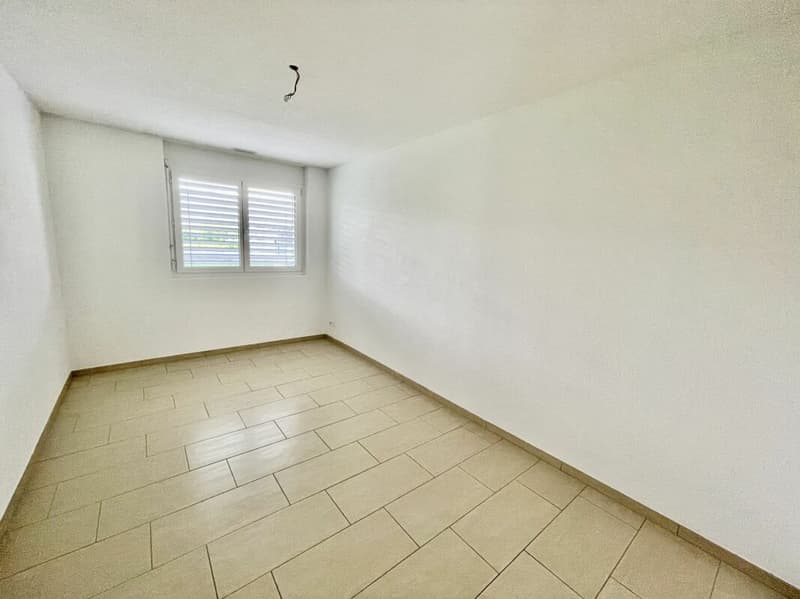 Modern 4.5 room apartment with terrace & lift in Luterbach (10)