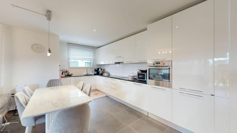 High-quality 4.5-room ground-floor apartment in Oekingen (4)