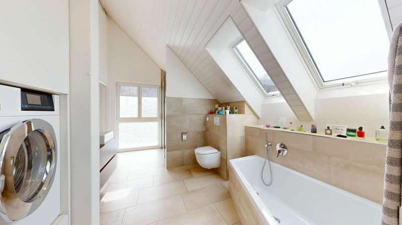 Neuwertige 5.5 Zimmer Maisonettewohnung in Schwaderloch (7)