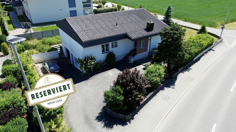 Reserviert - Wohntraum mit Potenzial: 5.5-Zimmer-EFH in Niederbuchsiten (1)