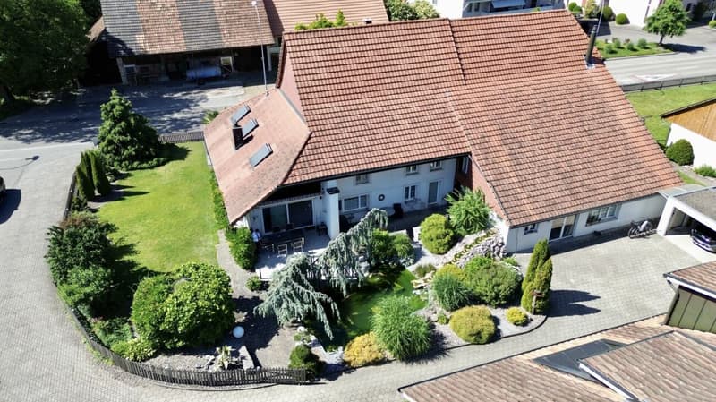 Einzigartige Liegenschaft mit Gewerbe, Gartenparadies und Ausbaupotenzial (2)
