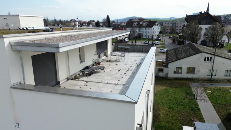 Exklusive Attikawohnung mit grosser Terrasse und Weitsicht in Schötz (4)