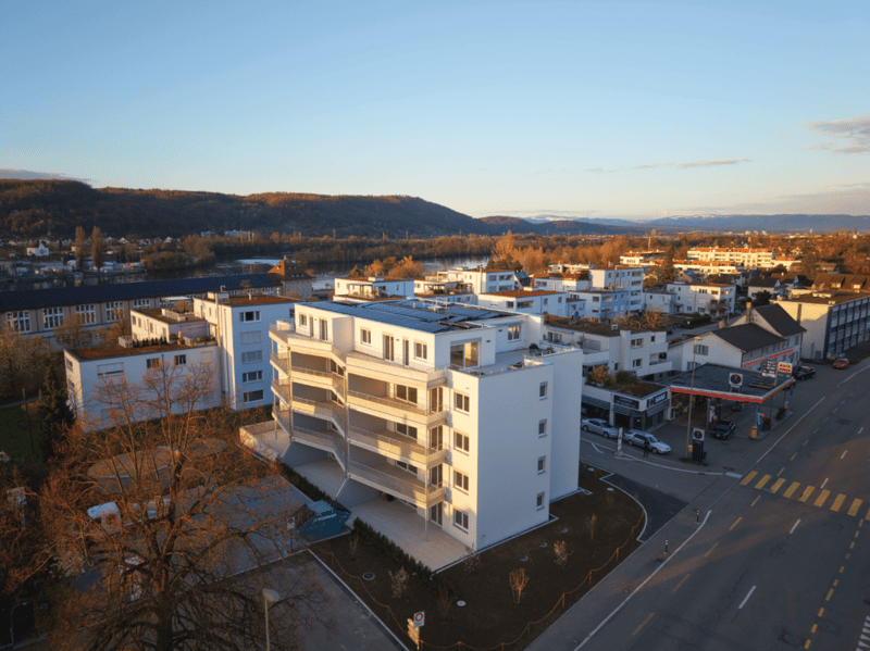 Moderne 4.5-Zimmerwohnung mit 21 m² Terrassenfläche (11)