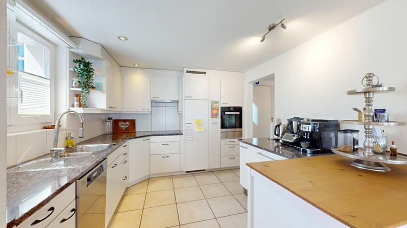 Modernisiert & familienfreundlich 5.5 Zimmer mit Garten in ruhigem Quartier (5)