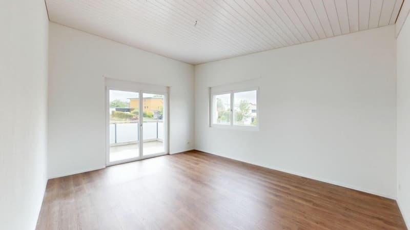 Grosszügiges Einfamilienhaus mit Garten, Balkon und hochwertiger Ausstattung (6)
