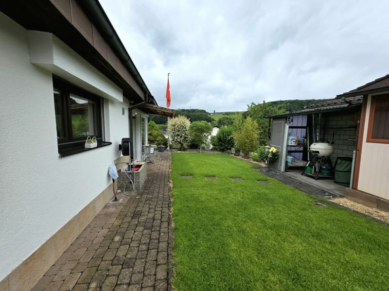 Familienglück mit Wintergarten, Cheminée und grossem Garten (4)