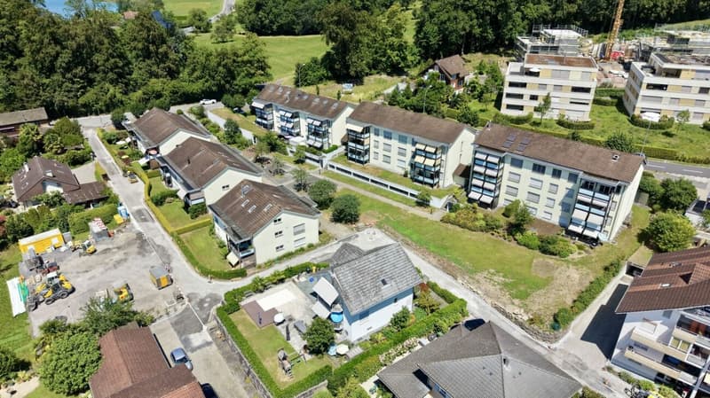 Exklusive 4.5-Zimmer-Wohnung in Greppen - Wohnen mit See- und Bergblick (18)