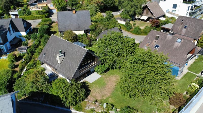 Freistehendes Einfamilienhaus mit Erdsondenheizung, Gaggenau-Küche und Gartenparadies (14)