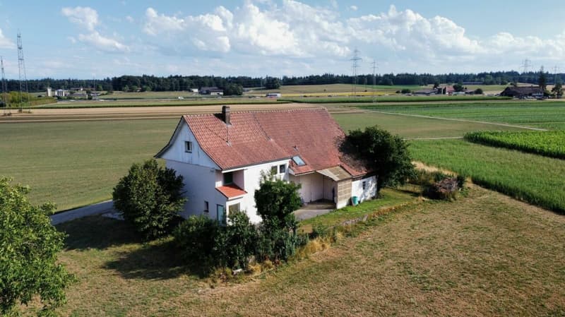 Bauernhaus mit Scheune auf 2'178 m² - Freiheit, Charme und unzählige Möglichkeiten (3)