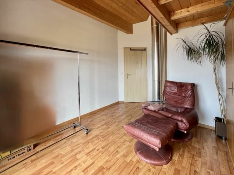Doppeleinfamilienhaus mit separatem Studio (3)