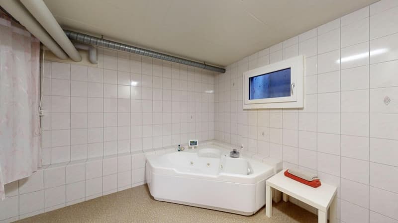Ruhig gelegenes 6.5-Zimmer-Reihenfamilienhaus mit viel Platz (11)