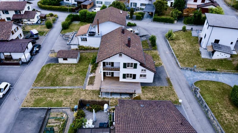 Einziehen statt renovieren - komplett kernsaniertes Einfamilienhaus in Mümliswil (4)