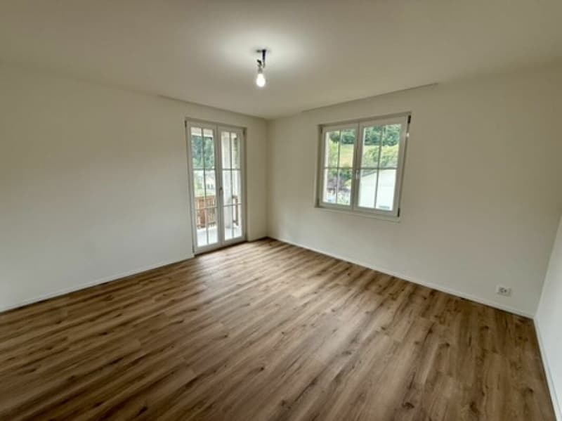 Einziehen statt renovieren - komplett kernsaniertes Einfamilienhaus in Mümliswil (9)