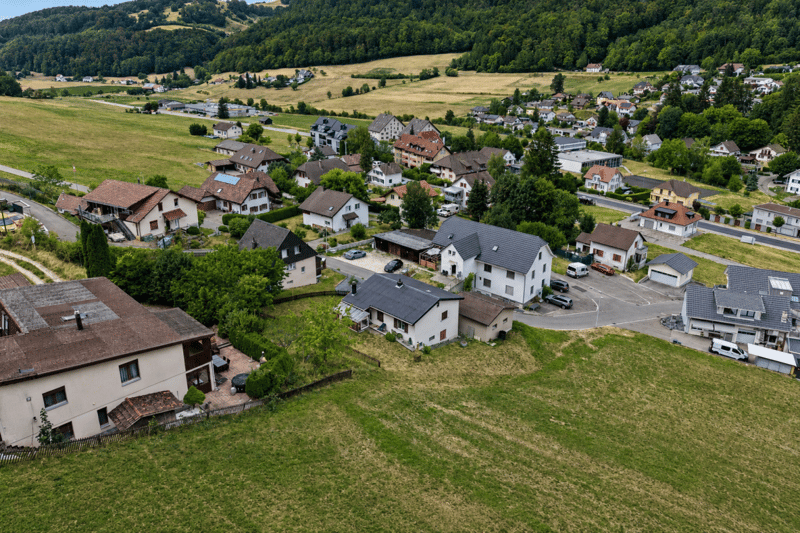 Bauland mit Neubauprojekt für vier Kleinhäuser an sonniger Waldrandlage (3)
