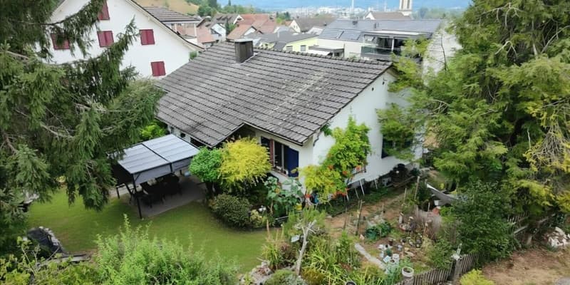 Ein Garten zum Verlieben! Freistehendes Einfamilienhaus mit viel Potenzial (5)
