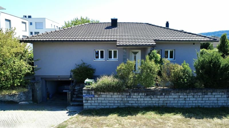 Attraktives Einfamilienhaus mit gepflegtem Garten! (12)