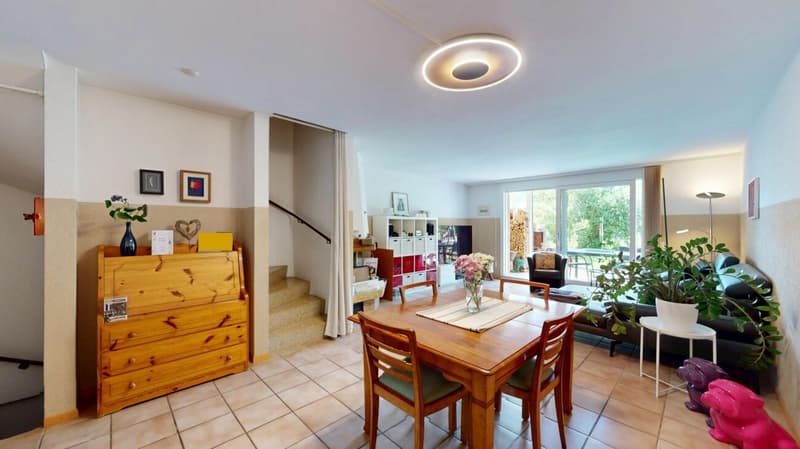 Ruhig gelegenes 6.5-Zimmer-Reihenfamilienhaus mit viel Platz (4)
