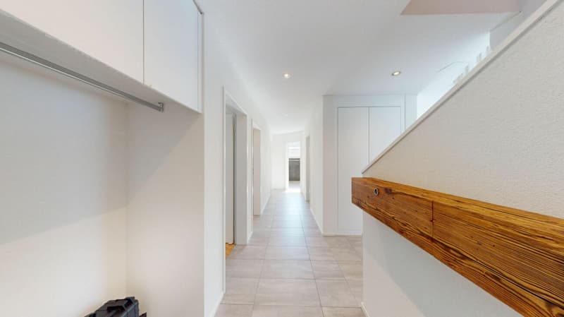 Wohnen wie im Einfamilienhaus: 5.5-Zimmer-Maisonette auf 168 m² nahe der Aare (7)