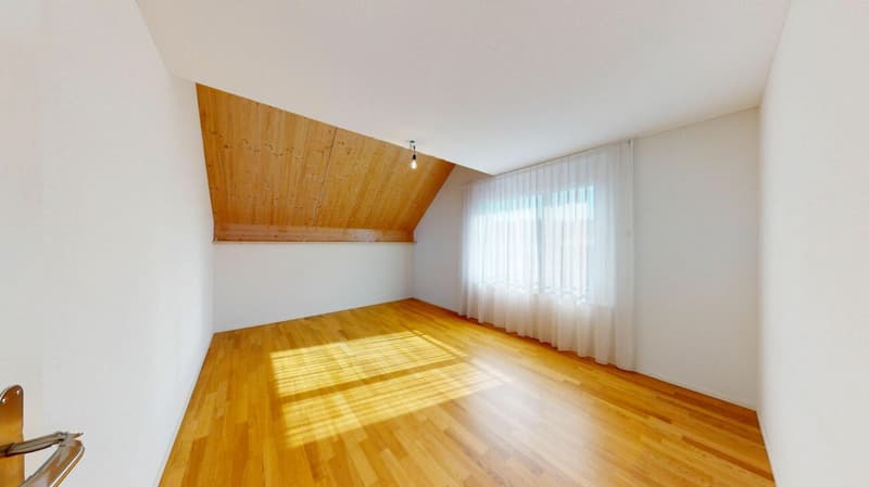 Wohnen wie im Einfamilienhaus: 5.5-Zimmer-Maisonette auf 168 m² nahe der Aare (8)