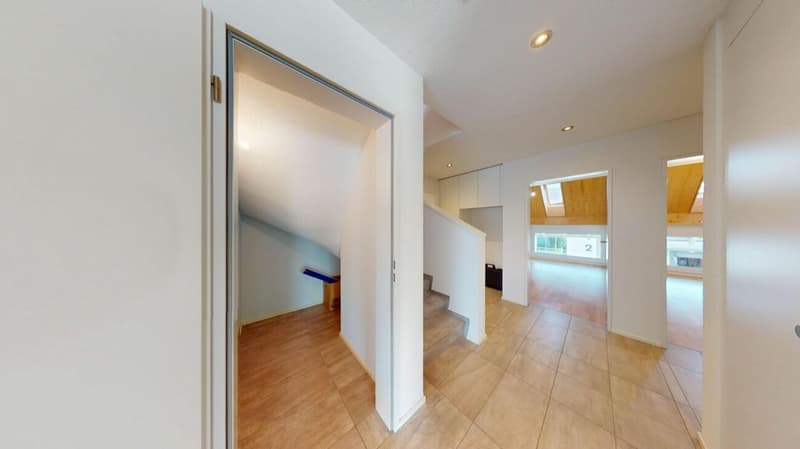 Wohnen wie im Einfamilienhaus: 5.5-Zimmer-Maisonette auf 168 m² nahe der Aare (5)