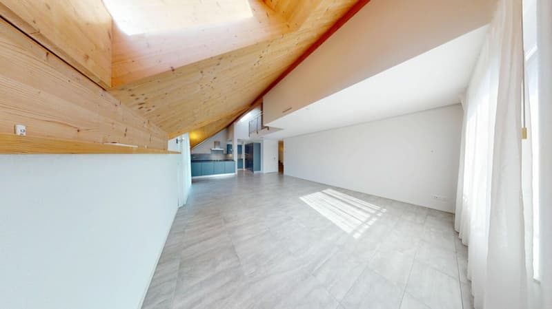 Wohnen wie im Einfamilienhaus: 5.5-Zimmer-Maisonette auf 168 m² nahe der Aare (2)
