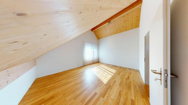 Wohnen wie im Einfamilienhaus: 5.5-Zimmer-Maisonette auf 168 m² nahe der Aare (15)