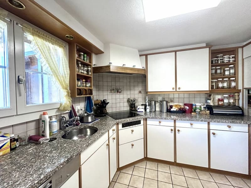 Modernisiertes Einfamilienhaus mit hochwertigem Neubau-Anbau in Thörigen! (13)