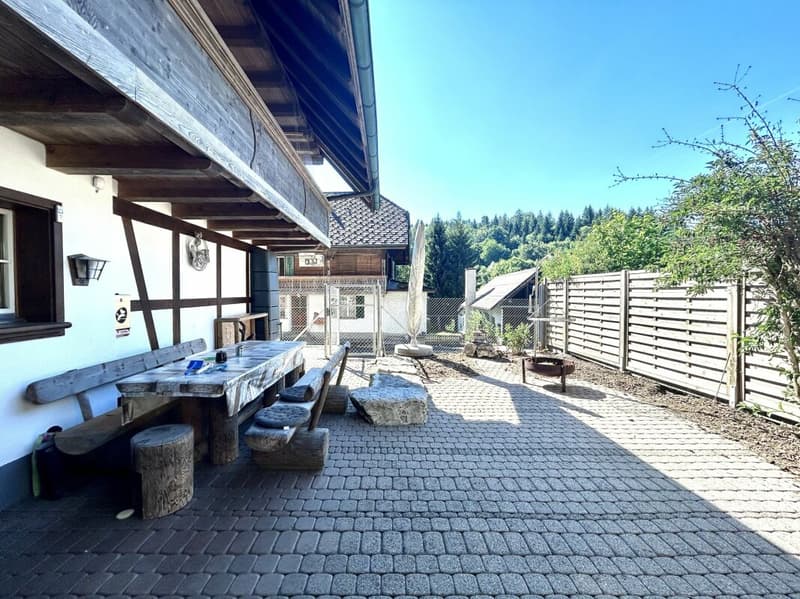 Modernisiertes Einfamilienhaus mit hochwertigem Neubau-Anbau in Thörigen! (20)
