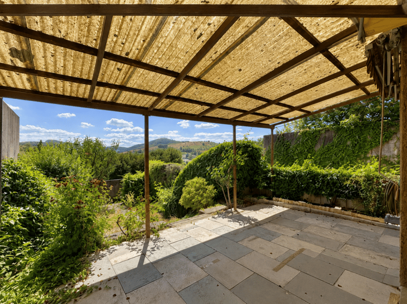Familienglück mit Weitblick - Ihr neues Zuhause in Magden (2)