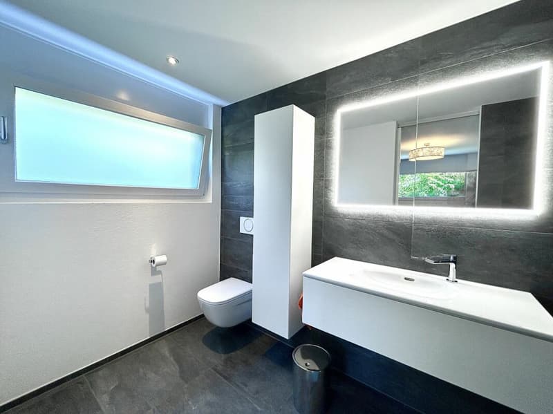Hochwertiges Wohnen mit Whirlpool in moderner 6.5-Zimmer-Wohnung in Gümmenen! (9)