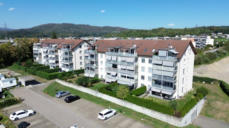 Grosszügige & gepflegte 3.5 Zimmer Maisonette mit Balkon (1)