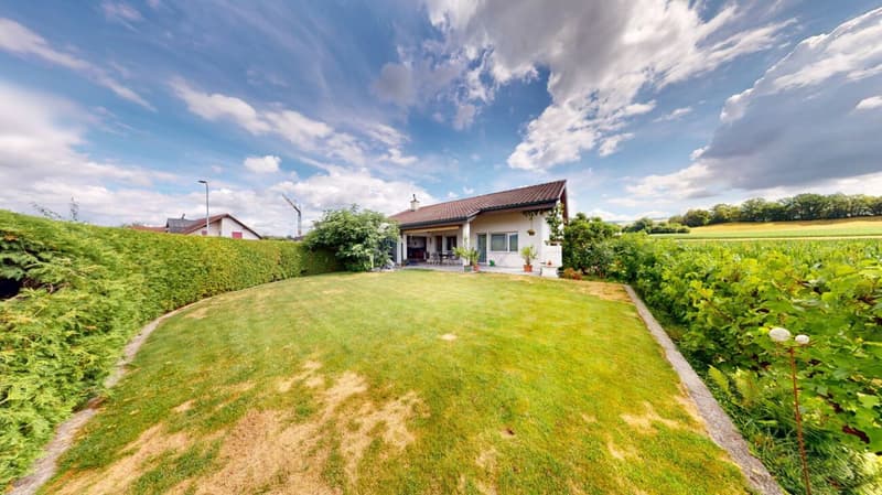 Charmantes 5.5 Zimmer Einfamilienhaus mit Alpenblick und traumhaftem Garten (13)