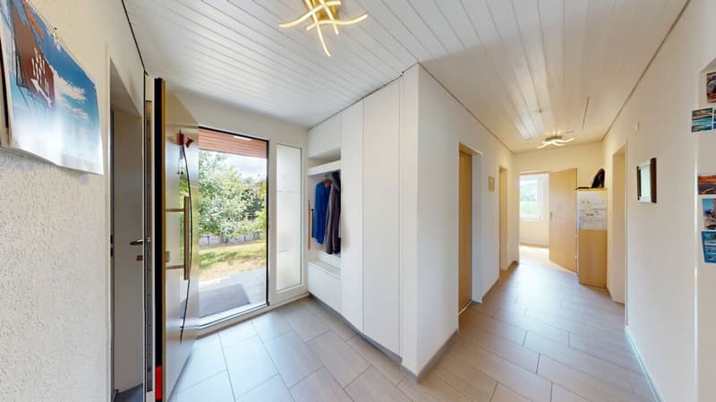 Charmantes 5.5 Zimmer Einfamilienhaus mit Alpenblick und traumhaftem Garten (11)