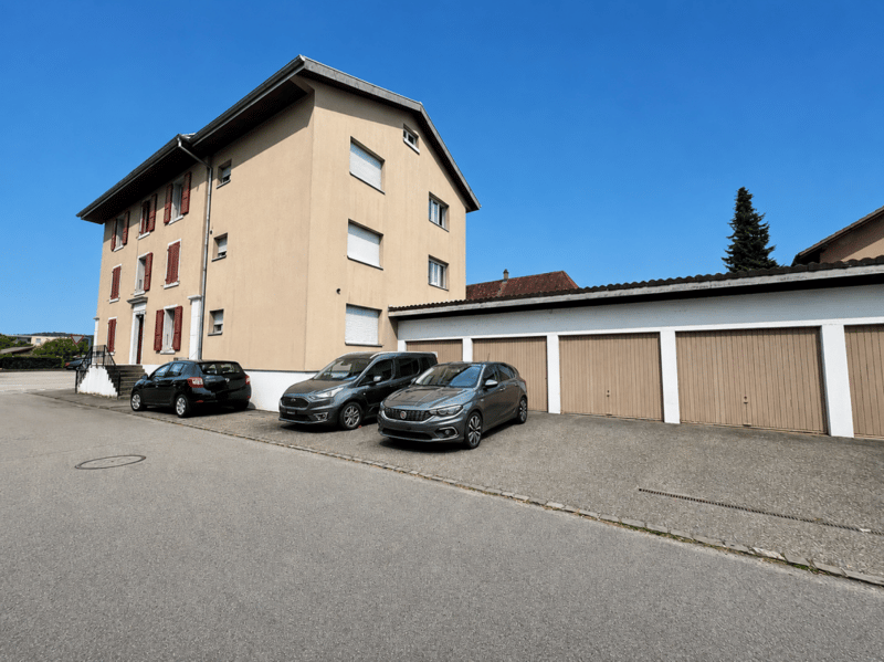 Vollvermietetes Mehrfamilienhaus mit drei grossen Wohnungen (3)
