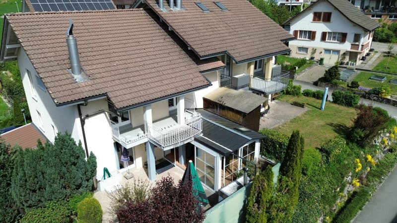 Grosszügiges 6.5 Zimmer Doppeleinfamilienhaus mit Wintergarten (1)