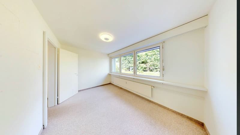 Wohnen auf zwei Ebenen! Charmante 3.5 Zimmer Maisonette mit Blick ins Grüne (9)